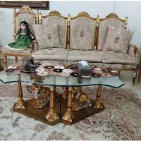 یک دست مبل نه نفره وبه همراه ست میز نهار خوری