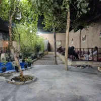 به یک نیروی کار ثابت با مدارک معتبر