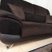 مبل ۴ نفره  سالم و تمیز بدون فرو رفتگی|مبلمان خانگی و میز عسلی|گرمدره, |دیوار