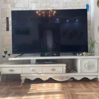 میز تی وی|میز تلویزیون|ری, جوانمرد قصاب|دیوار