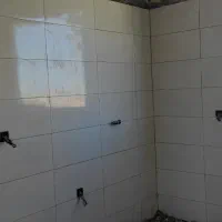 کارگر برای کاشیکاری می‌خوام