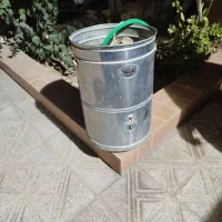 ماشین لباس شویی کارکرده ولی تمیز میکنه