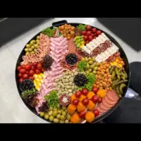 تهیه انواع فینگرفود،سینی مزه،دیزاین میز پذیرایی|خدمات پذیرایی، مراسم|تالش, هشتپر|دیوار