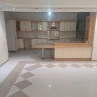 آپارتمان /در مشتاق دوم  خ مهر املاک غدیر