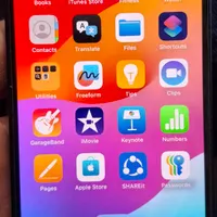 اپل iPhone 13 با حافظهٔ ۱۲۸ گیگابایت