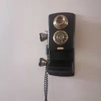 تلفن دیواری آنتیک