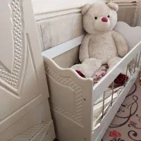 تخت خواب وتشک