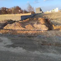 زمین دهگلان .