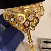 اباژور کنار مبلی