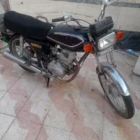 موتور مدل۸۱ پلاک قدیم.باکارت و۱سال بیمه