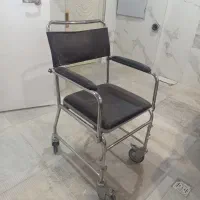 توالت فرنگی چرخدار