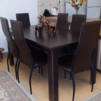 میز ناهار خوری در حد نو