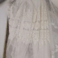 میز غذا خوری و پرده و لحاف در حد نو