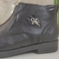 کفش چرم طبیعی سایز ۴۰ نیم بوت
