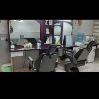 آیینه آرایشگاه