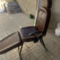صندلی ارایشگاه تمیز و مرتب و کم کار