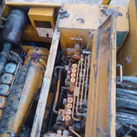 لیبهر 912|خودرو سنگین|دهق, |دیوار