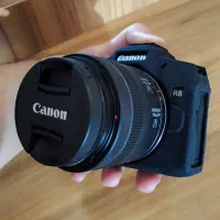 دوربین کنون R8