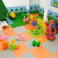 ب ی همکار خانم برای کار در شهربازی هانی لند