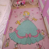 فرش و تخت سنتی و تاب ریلکسی