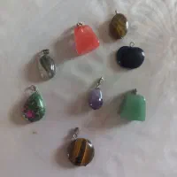 گردن آویز که خواص آن شامل همه ماه های تولد میشه