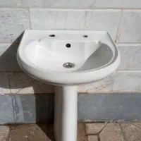 سنگ روشویی به همراه پایه