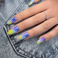 کاشت ناخن سورشجان|خدمات آرایشگری و زیبایی|لاران, |دیوار