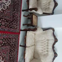 یک دست مبل نیمه سلطنتی و همراه با میز های عسلی