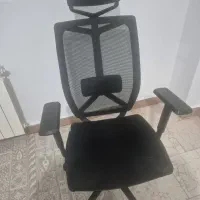 صندلی اداری در حد با کارانتی