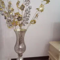 گلدون با گل هاش