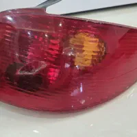 چراغ عقب و لاستیک دور در عقب ۲۰۶|قطعات یدکی و لوازم جانبی|رشت, رشتیان|دیوار