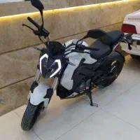 بنلی TNT 180S تمیز، کم‌کارکرد، آماده انتقال
