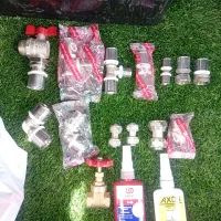 تعدادی اتصال نیوپایپ و شیرفلکه نو استوک
