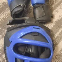 دست کش بوکس به همراه کلاه بوکس