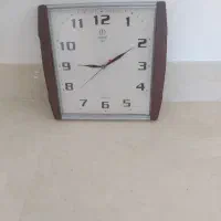 ساعت دیواری