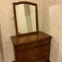 تخت دو نفره به همراه میز آینه و میز کشو دار