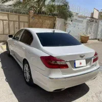 جنسیس سدان ۲۰۱۳
