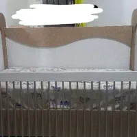 تخت بسیار نو|تخت و صندلی بچه|خرمآباد, |دیوار