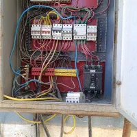 استخدام برقکار