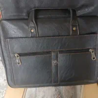 کیف دستی چرم  مدرسه و کار بسیار نو|کیف، کفش، کمربند|مشهد, هفده شهریور|دیوار