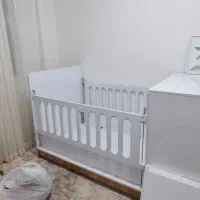 فروش تخت دو حالته نوزاد و تبدیل ب تخت نوجوان|تخت و صندلی بچه|الیگودرز, |دیوار