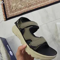 کفش تابستانه با لژ ضخیم زیر مجموعه skechers