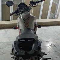 بنلی ۳۰۰|موتورسیکلت|قم, دروازه چوبی|دیوار