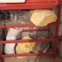 قفسه و ویترین