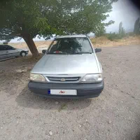 یک دستگاه خودرو سواری پراید
