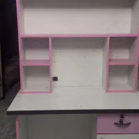 میز تحریر وکامپیوتر