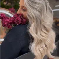 استخدام ناخن کار