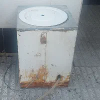 رختشوی بسیار قدیمی موتور و گرمکن سالم