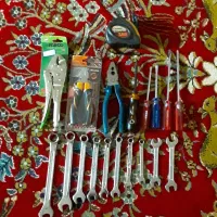 آچار و انبر قفلی و سیم چین و انبر دست و پیچ گوشتی