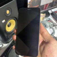 آیفون ۱۲ نرمال